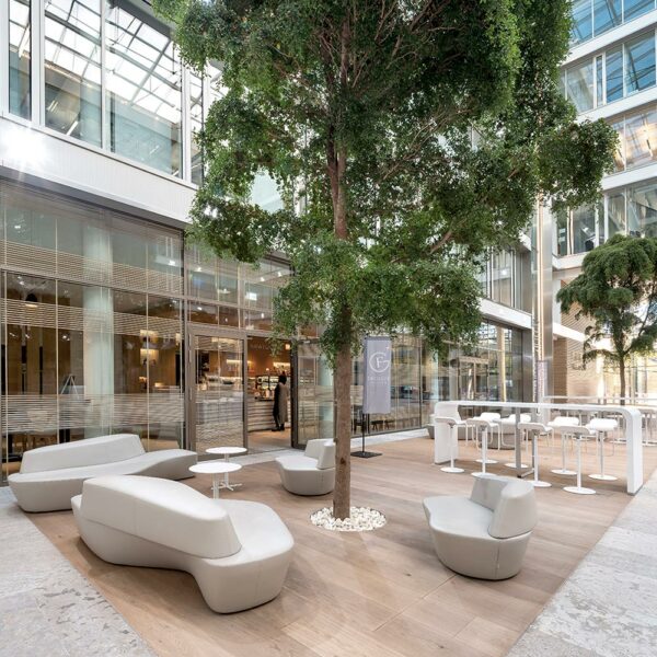 Newton Administration Base &mdash; M&uuml;nchen, DE