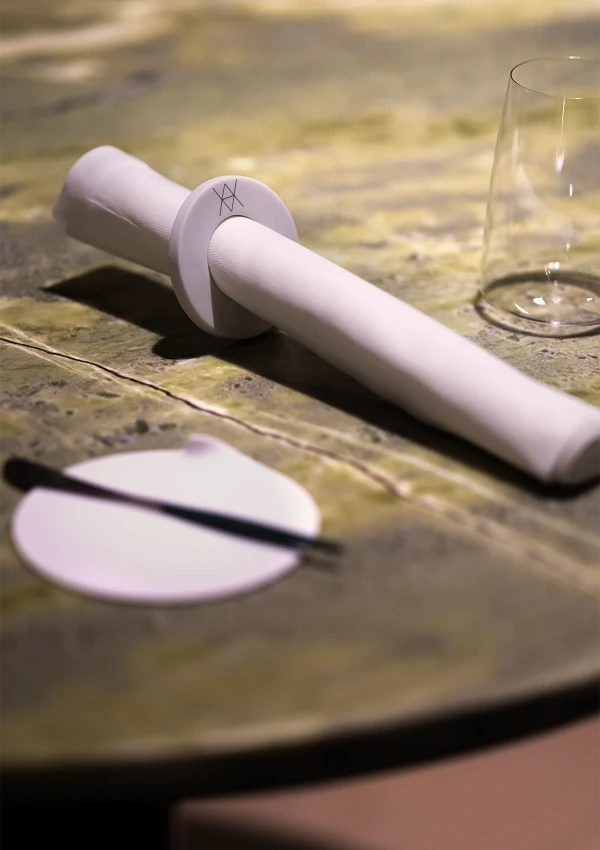 LA VIE by thomas b&uuml;hner in D&uuml;sseldorf er&ouml;ffnet