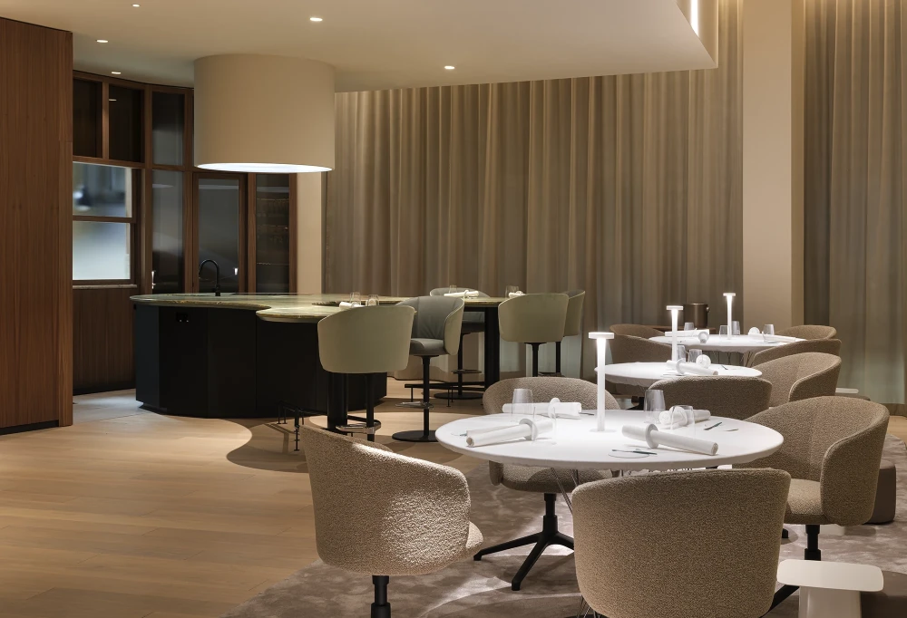 La Vie by Thomas B&uuml;hner &mdash; D&uuml;sseldorf, DE